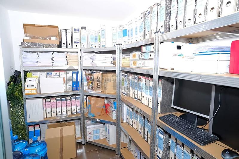 Foto 59c109b7-f319-4f69-82e9-8f1c19daca5a. Local commercial dans carrer de manolo taberner 21 dans Valencia