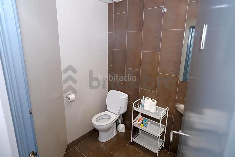 Foto 661230f6-f5ff-4815-8ab3-2e838329c4b0. Local commercial dans carrer de manolo taberner 21 dans Valencia