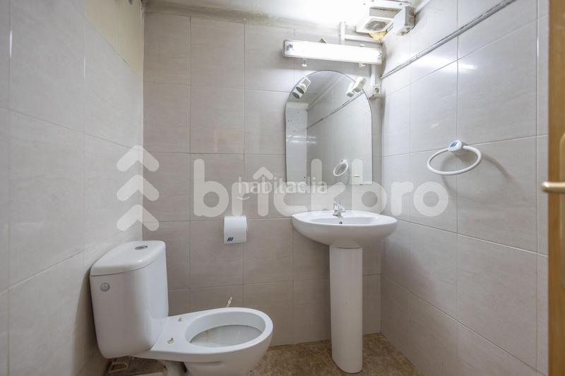 Foto 24245256-149b-49be-b5cc-653eb4699836. Local comercial local en rambla prim 232 en La Verneda - La Pau Barcelona