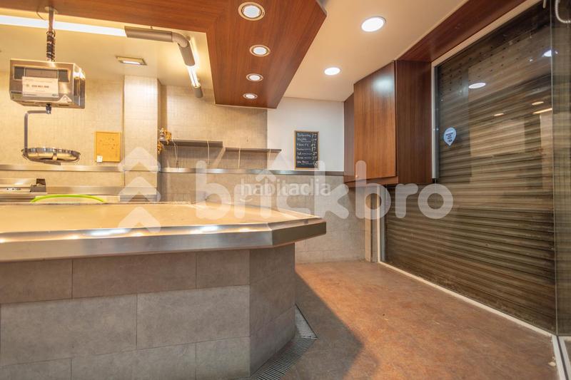 Foto d5365807-5b1d-4a8c-bc24-ae1a547fda5a. Local comercial local en rambla prim 232 en La Verneda - La Pau Barcelona