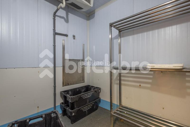 Foto e39018d4-6945-488f-b547-442232ce6a34. Local comercial local en rambla prim 232 en La Verneda - La Pau Barcelona