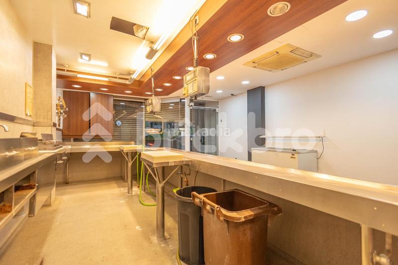 Foto e79f9ccb-4b22-4738-bd13-f55c8aa29239. Local comercial local en rambla prim 232 en La Verneda - La Pau Barcelona