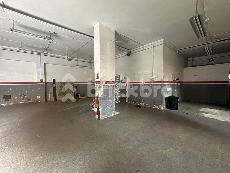 Foto 2ef4e912-6ba8-4849-8a1e-73a23d90e72e. Local comercial a El Poble Sec - Parc de Montjuïc Barcelona