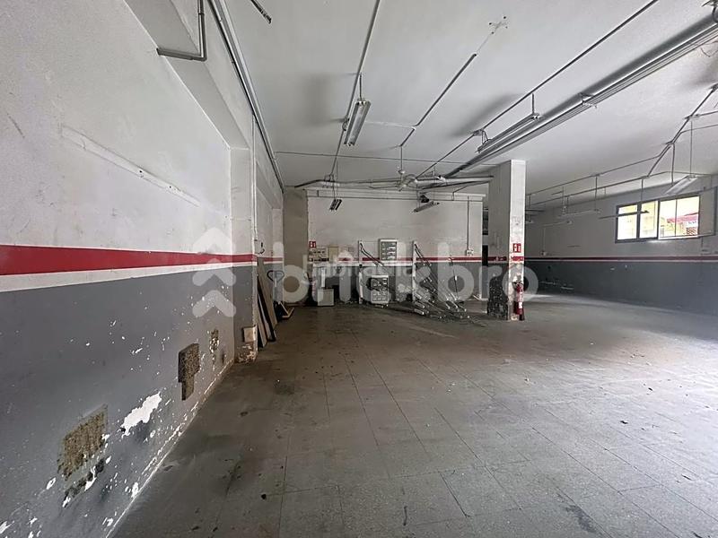 Foto 6579b85e-ca8c-463d-bb0d-469584796557. Local comercial a El Poble Sec - Parc de Montjuïc Barcelona