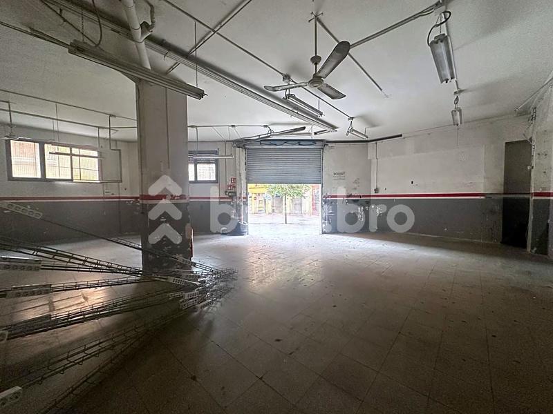 Foto 6a4be4bd-62bd-47e7-9e15-0bfb0dc823a9. Local comercial a El Poble Sec - Parc de Montjuïc Barcelona