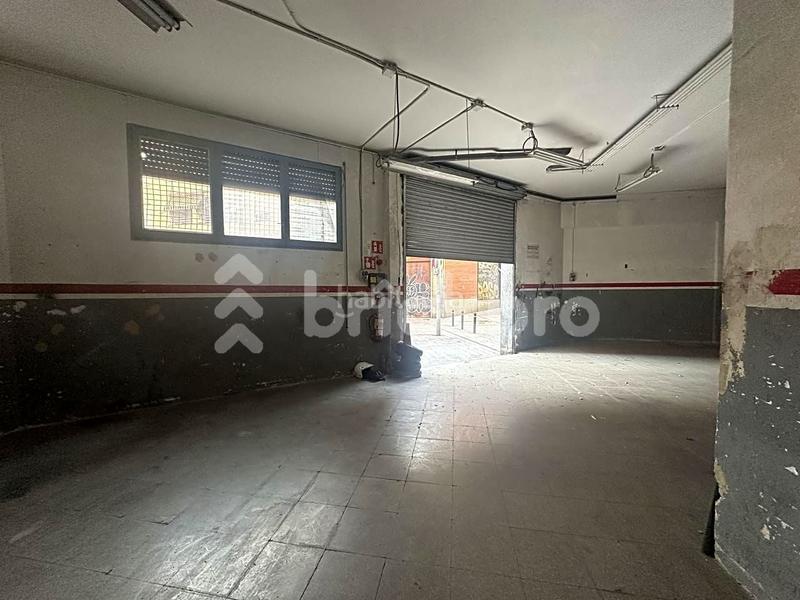 Foto a29d163e-bde6-4f4e-b760-6caba9c08c59. Local comercial a El Poble Sec - Parc de Montjuïc Barcelona