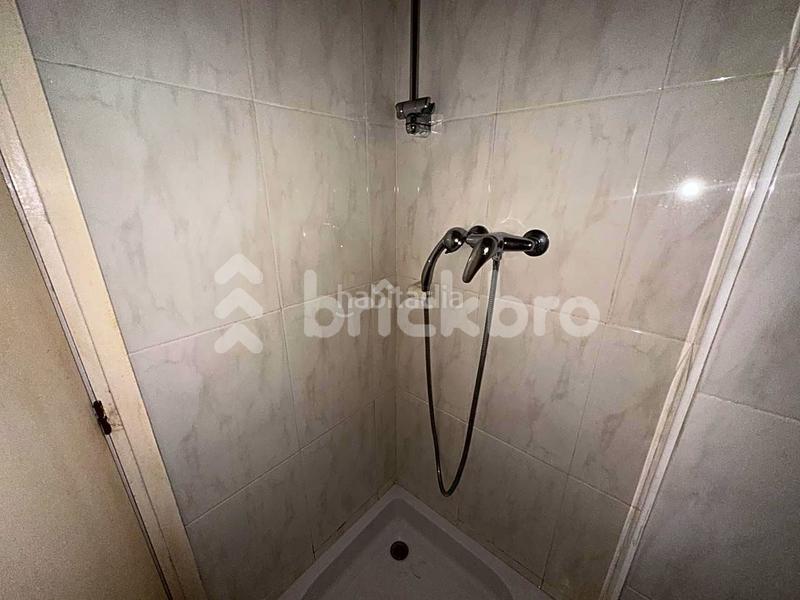 Foto caeeb459-7a5e-4b07-8a22-15dd7ec818e2. Local comercial a El Poble Sec - Parc de Montjuïc Barcelona