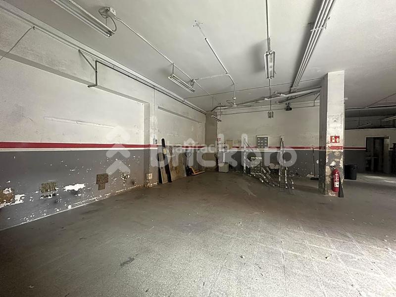 Foto dd79df8a-f1dd-4a06-8468-9d3e9ff56629. Local comercial a El Poble Sec - Parc de Montjuïc Barcelona