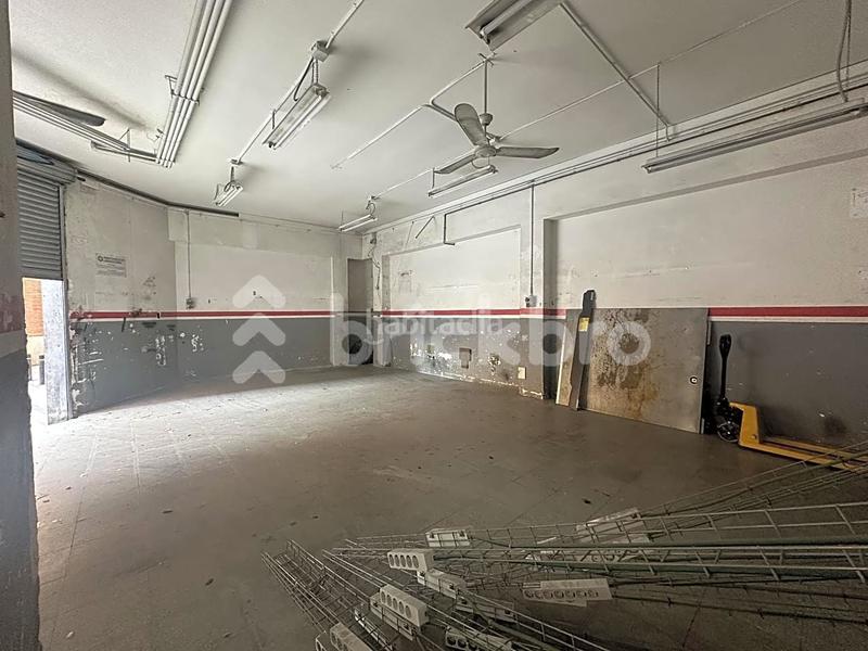 Foto ee0d4f0d-ec2e-4cfd-a1e2-af4095c55d70. Local comercial a El Poble Sec - Parc de Montjuïc Barcelona