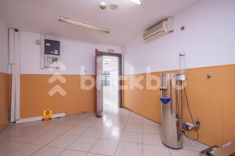 Foto 55527fe7-d15e-45be-b56e-f497ac8ff42e. Locale commerciale in Els Molins Mataró