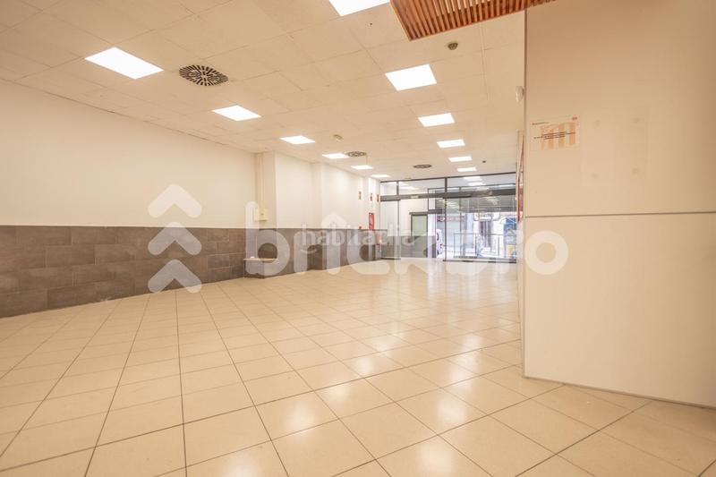 Foto 728cf2a3-bb64-4ee2-b0c6-57e468ea424c. Locale commerciale in Els Molins Mataró