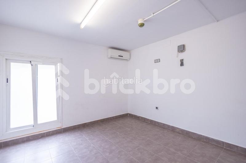 Foto a5aaa972-9366-43b8-8243-adb071fae45d. Locale commerciale in Els Molins Mataró