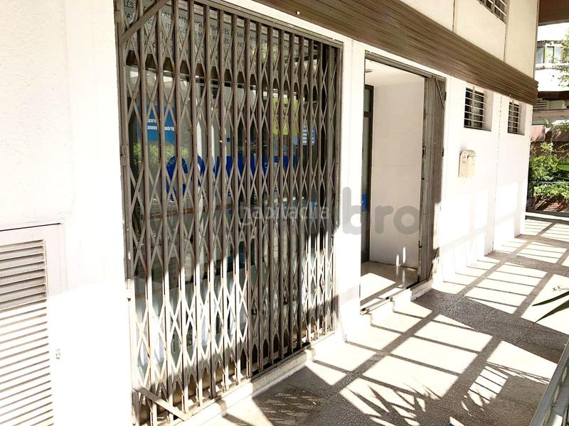 Foto 074d2b50-15cb-48b5-90bf-85f16d2b2052. Local comercial a El Camp d´en Grassot i Gràcia Nova Barcelona