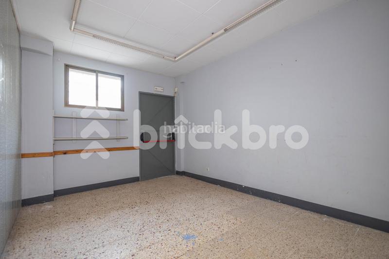 Foto ad00d48e-ab99-4c0a-b4e2-75f6d99abc49. Local comercial a El Camp d´en Grassot i Gràcia Nova Barcelona