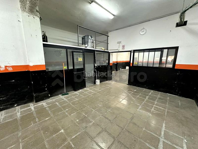 Foto f2afc32b-8fc9-46e8-85fb-e69462b22bd9. Geschäftsraum in Santa Rosa Santa Coloma de Gramenet