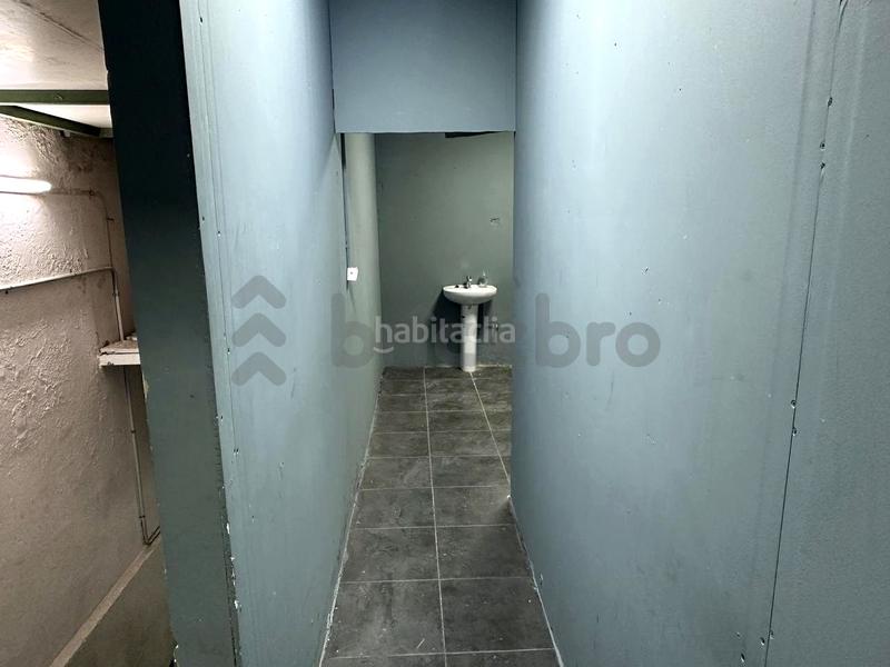 Foto bbe899c0-5291-46f0-a932-7b0554fd61f8. Alquiler local comercial local en c. de sant josep en Esplugues de Llobregat