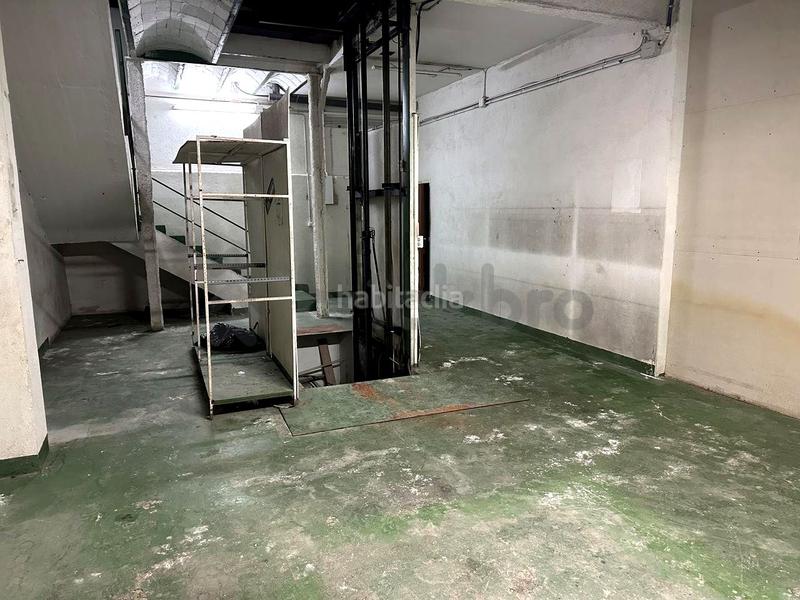 Foto c712c79b-c44b-4346-8095-6da930e9cde9. Alquiler local comercial local en c. de sant josep en Esplugues de Llobregat