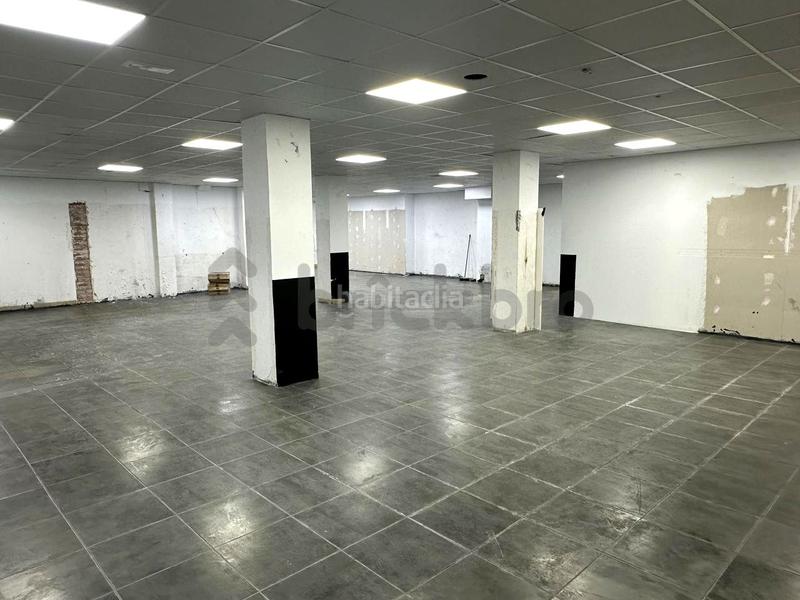 Foto 8a35cf7d-2b9f-4e60-acaa-821e8283084f. Lloguer local comercial a Can Clota Esplugues de Llobregat