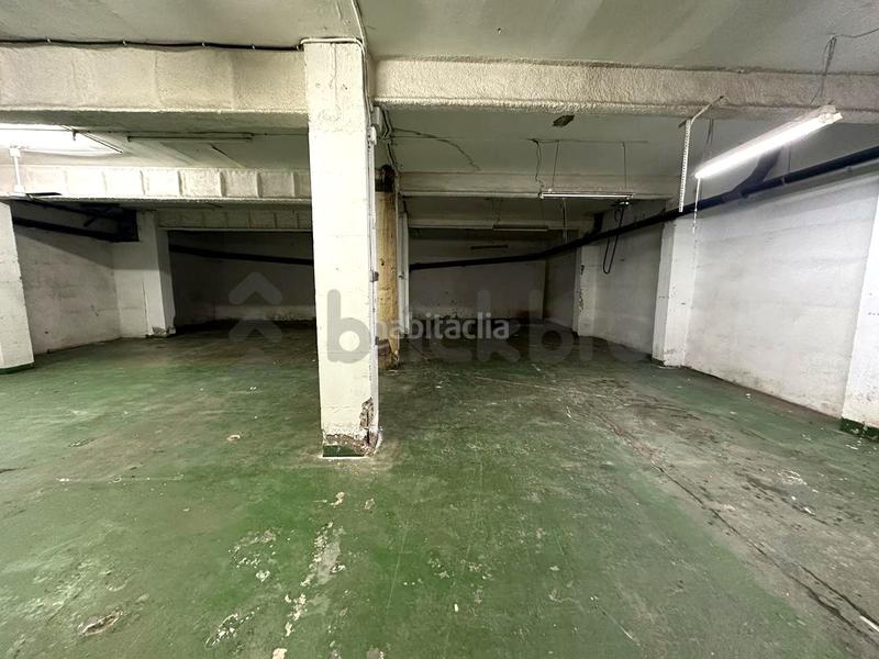 Foto f851ecc8-5a37-4a58-b575-e115deafb8d3. Lloguer local comercial a Can Clota Esplugues de Llobregat