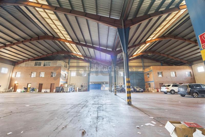 Foto 1371b6af-f187-46a7-b925-d9a2172fbd1c. Fabrikhalle in Leganés norte Leganés
