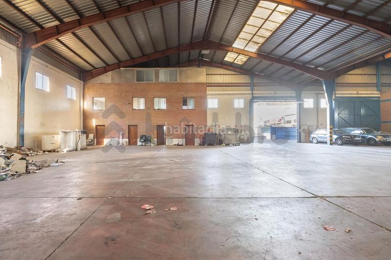 Foto d973e282-0cfc-4234-9661-b33b5a7deb10. Fabrikhalle in Leganés norte Leganés