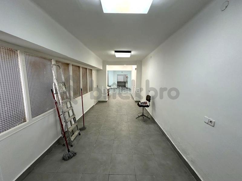 Foto f0f22838-9e18-46bf-b6a0-a83eda2c3f3d. Locale commerciale in Riera Cornellà de Llobregat