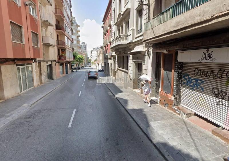 Foto e25fcd97-c3a6-46db-a38b-732b6fb28339. Locale commerciale in Eixample Tarragona