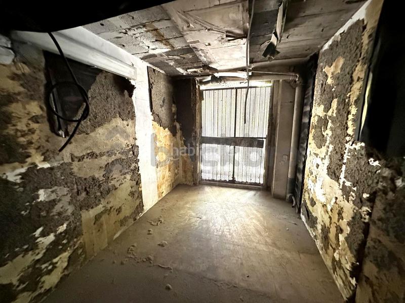 Foto 66ad7b05-e2ed-49ea-bd4a-59d7d2ec8aed. Alquiler local comercial local en carrer de puigcerdà en Barcelona