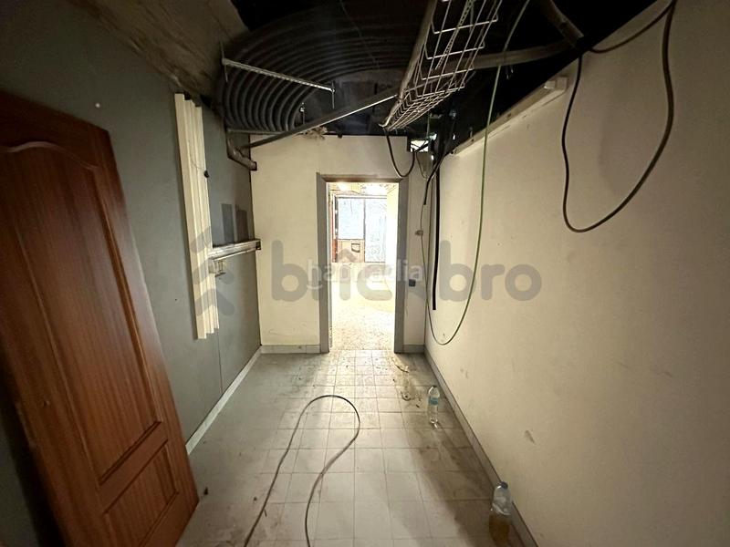 Foto e902bcbf-b8a2-47df-8fb5-c9180da54f71. Alquiler local comercial local en carrer de puigcerdà en Barcelona