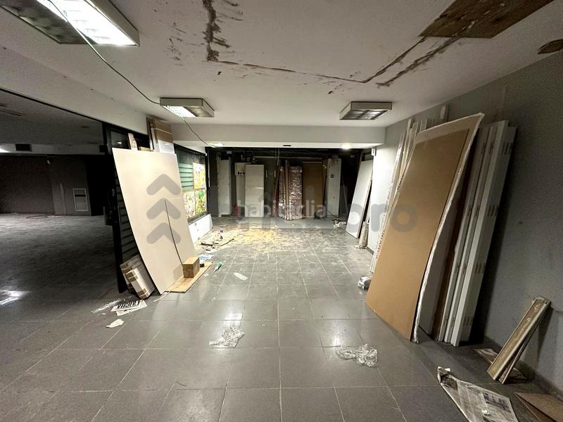 Foto 9c19b252-95b4-4155-b7a0-5ce25e52075b. Lloguer local comercial a La Verneda - La Pau Barcelona