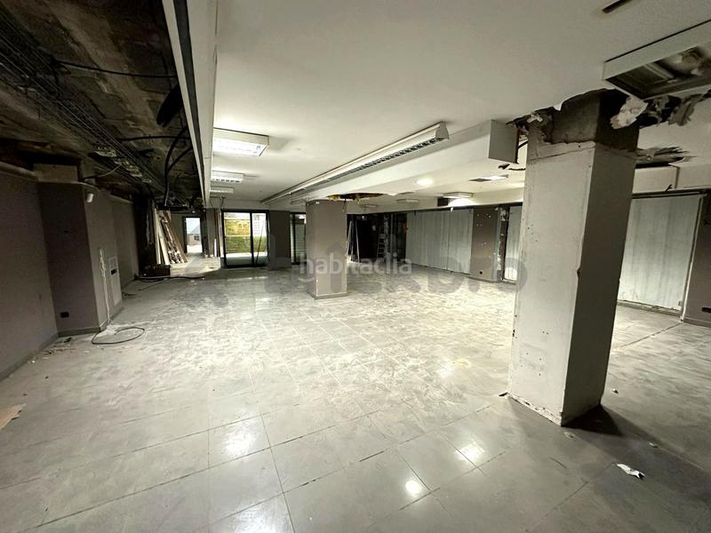 Foto dd540070-1361-4772-b235-3cc64c86d072. Lloguer local comercial a La Verneda - La Pau Barcelona