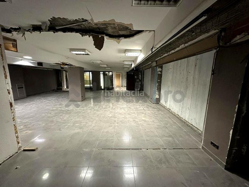 Foto 449ff464-57ea-4d8d-88cc-95c348b5b650. Location local commercial dans La Verneda - La Pau Barcelona