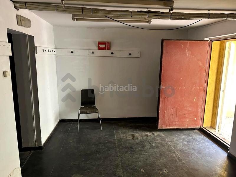 Foto a7f40ccd-801b-40f5-87e2-3d4c11b50107. Local commercial dans Sant Antoni Barcelona