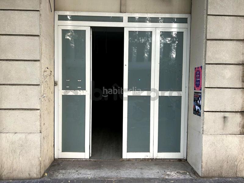 Foto c6d40bf8-f881-434c-8965-19596ab1932d. Local commercial dans Sant Antoni Barcelona