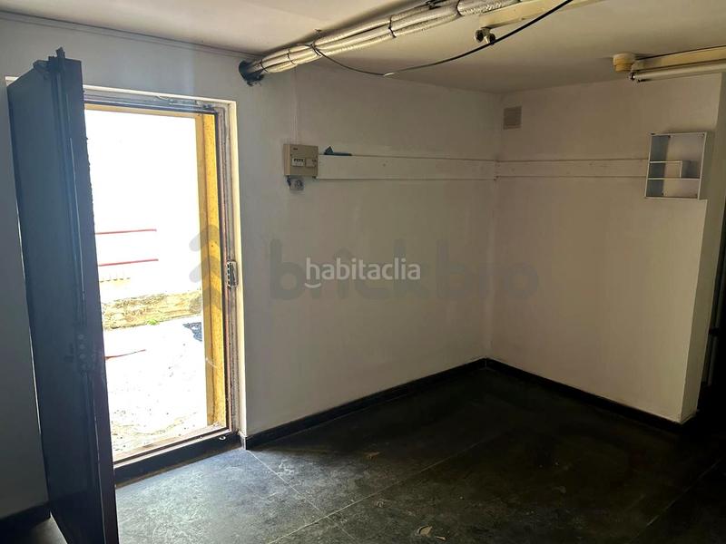 Foto f8d3727a-181e-4c09-a4d4-10e7afb26e72. Local commercial dans Sant Antoni Barcelona