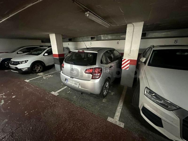 Foto a56db50b-9eb8-4ba4-9948-0f0ce0fe62a6. Autoparkplatz in Putget - Farró Barcelona