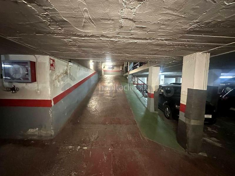 Foto b0233870-a46d-41e7-9f75-d13d9ad7f361. Autoparkplatz in Putget - Farró Barcelona