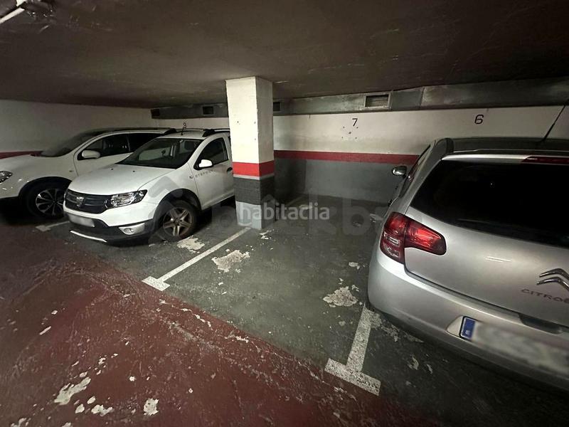 Foto d8f1bdf8-dcd6-4120-9d06-7826bd4909e3. Autoparkplatz in Putget - Farró Barcelona