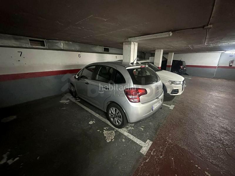 Foto f7ee3d32-588b-4183-9783-c6b5953c3c09. Autoparkplatz in Putget - Farró Barcelona