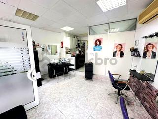 Locale commerciale  Carrer de menéndez pidal. Local en c. de menéndez pidal  lhospitalet de llobregat