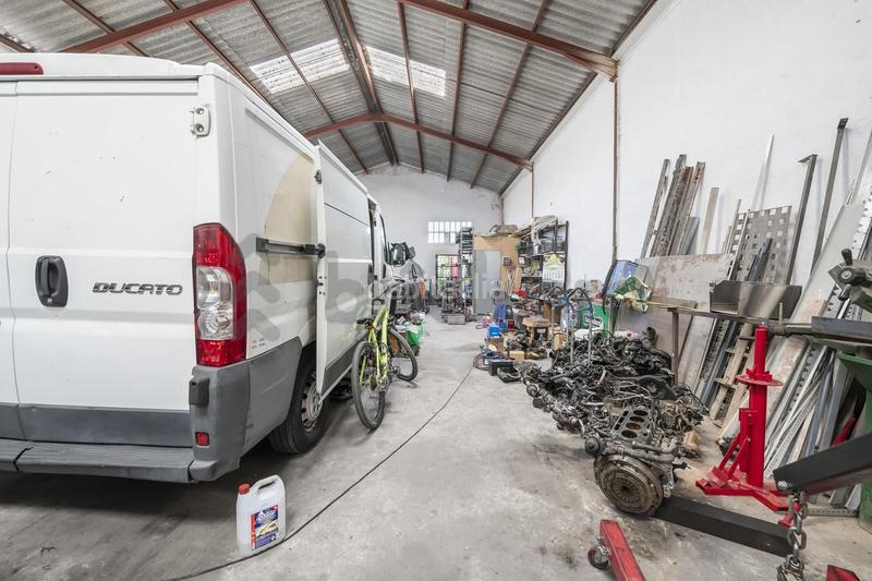 Foto f9817c93-9d1b-4fae-9f8d-877f59d680be. Industrial building in Humanes de Madrid