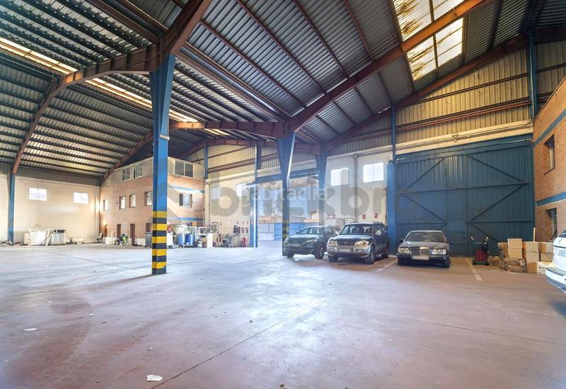 Foto 33ae46ac-fb41-45d0-8ad1-b5d01417b2d3. Location bâtiment à usage industriel dans Leganés norte Leganés