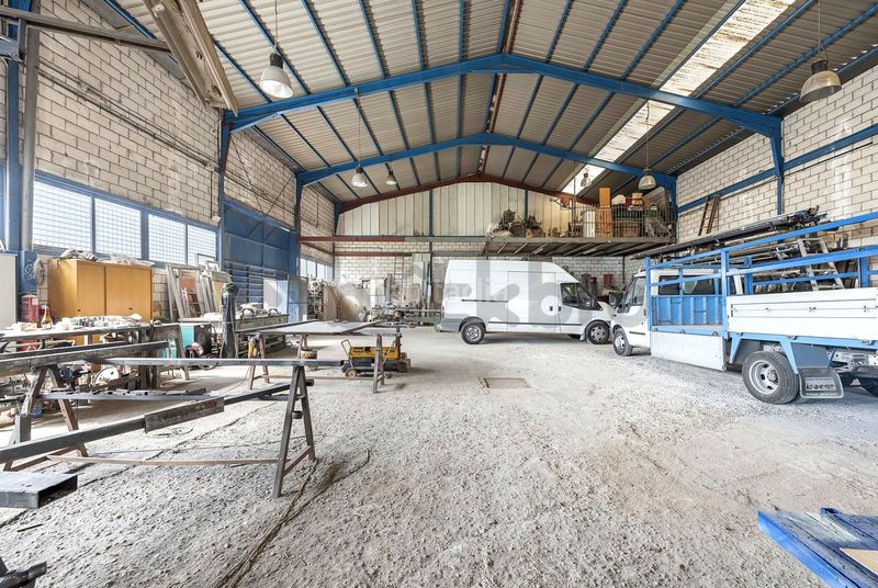 Foto eaae7030-9701-49ad-8d99-ad273f746276. Fabrikhalle in Valdecarros Madrid