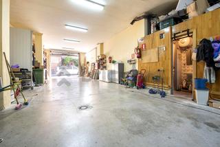 Local Comercial  Valencia de don juan. Local en calle valencia de don juan  san sebastin de los reyes