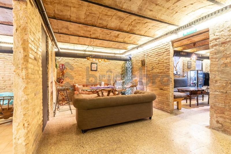 Foto bd89d5f8-29eb-4d66-a8ac-a6cdf347f1a7. Local comercial local en rentabilidad c. de provença en Barcelona