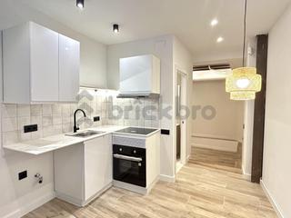 Local commercial  Carrer de montanyans. Local en carrer de montanyans  barcelona