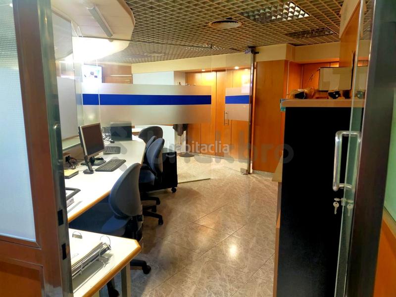 Foto 3e86dade-e9b7-47e8-9abd-68cae27c36bc. Local commercial dans La Verneda - La Pau Barcelona