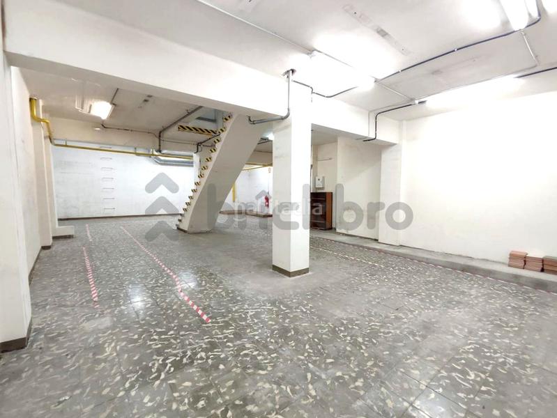 Foto b3e8a41b-e945-482e-b856-e51270367519. Local comercial a Barri de les Corts Barcelona