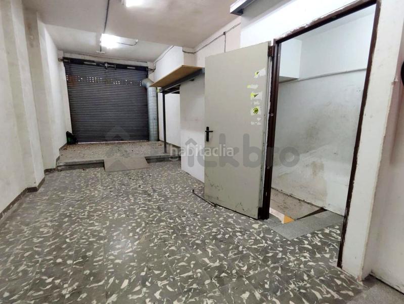 Foto da745755-73ab-4c0a-870f-4919b68a7a73. Local comercial a Barri de les Corts Barcelona