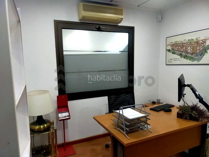 Foto 1e42b949-f02a-46c9-ab57-affe45fbbd89. Business premise in Sants-Badal Barcelona